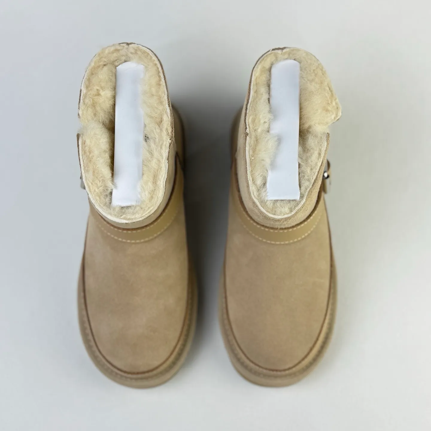 Guangzhou top version ❗ Local 💰560 UGG Classic Novelty cow split leather, warm, simple and versatile, snow boots for women